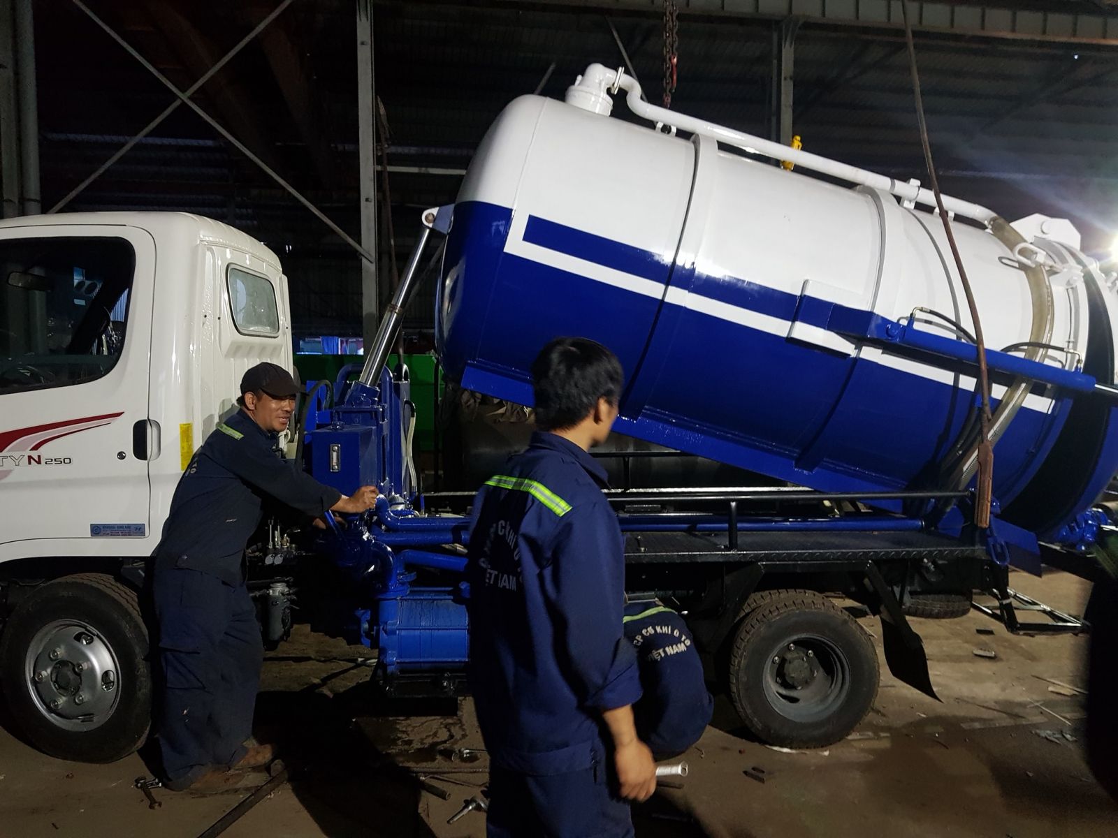 Dịch vụ hút hầm cầu tại Bình Sơn Quảng Ngãi