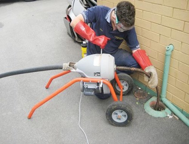 Dịch vụ thống nghẹt cống tại Minh Long Quảng Ngãi