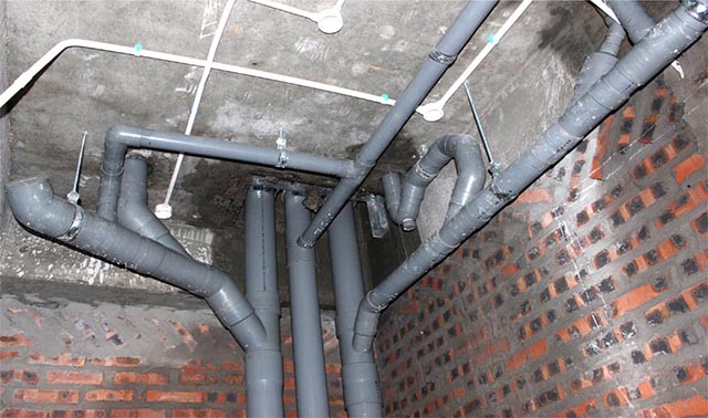 Sửa chữa đường ống nước tại Minh Long Quảng Ngãi